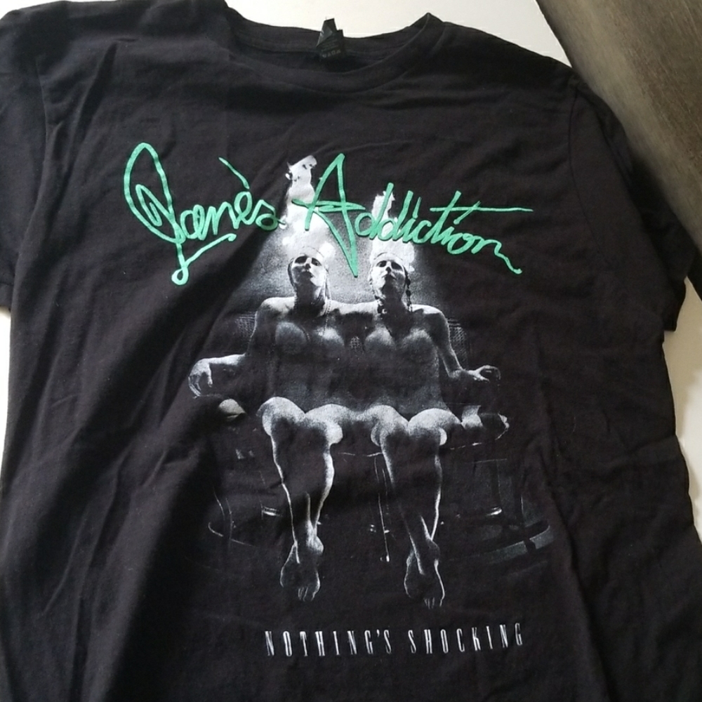 Janes addiction tshirt womens medium